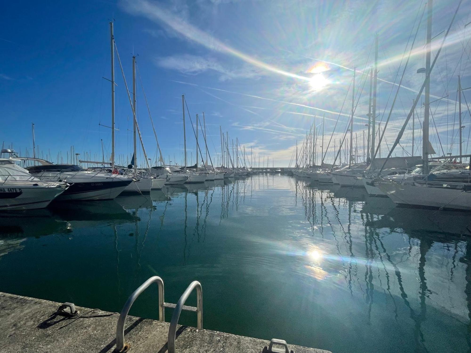 Superbe Appartement En Bord De Mer, Pres Du Centre Et Des Plages Menton Luaran gambar
