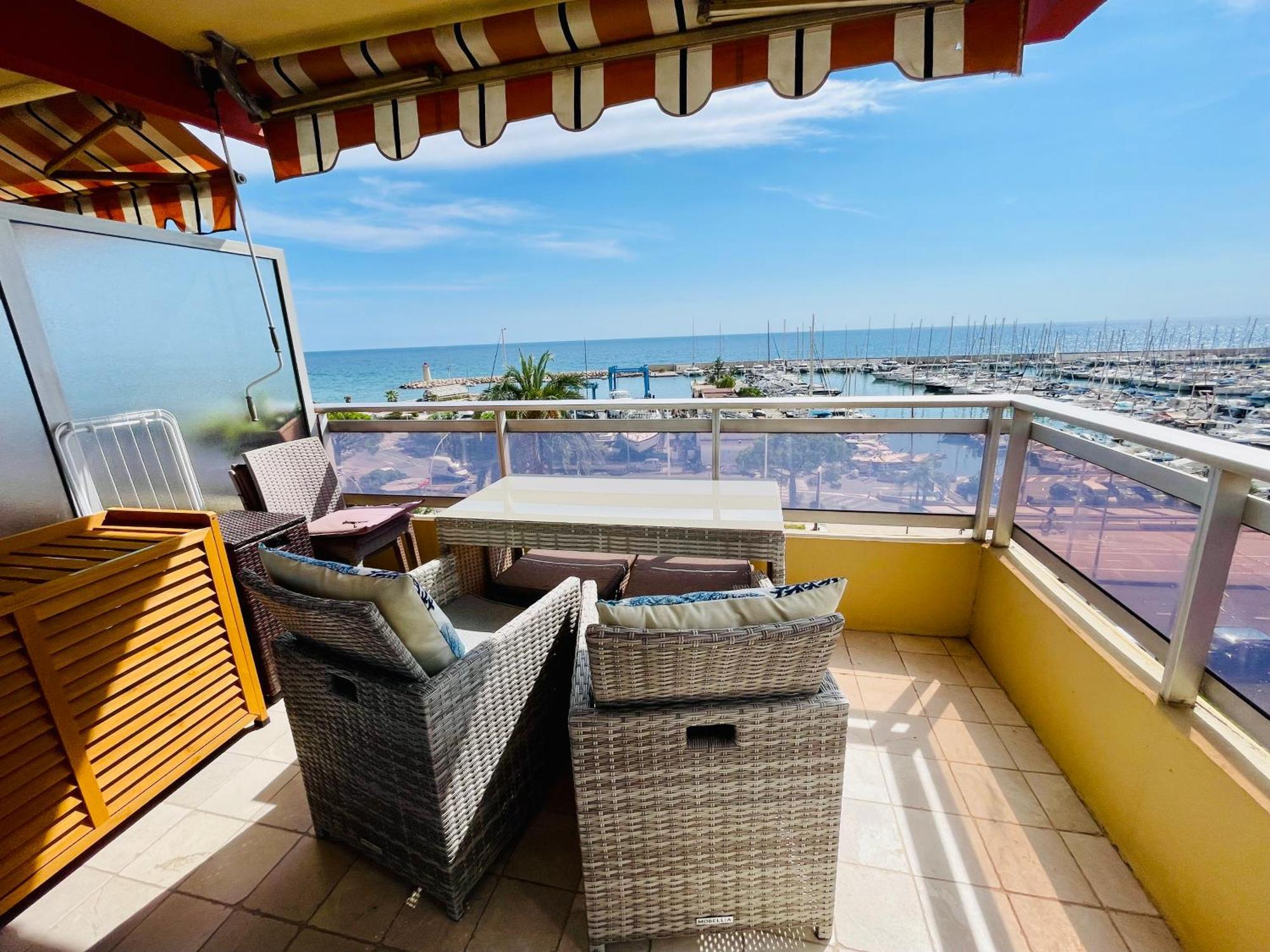 Superbe Appartement En Bord De Mer, Pres Du Centre Et Des Plages Menton Luaran gambar